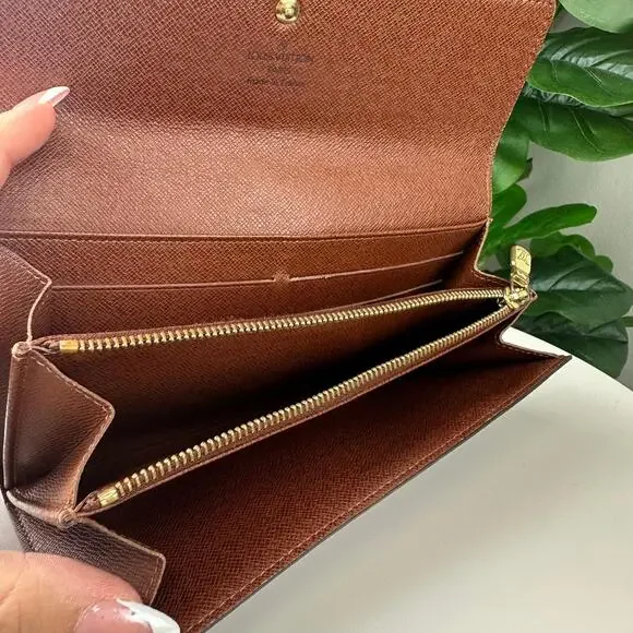 💎✨AuthenticLouis Vuitton Sarah Wallet